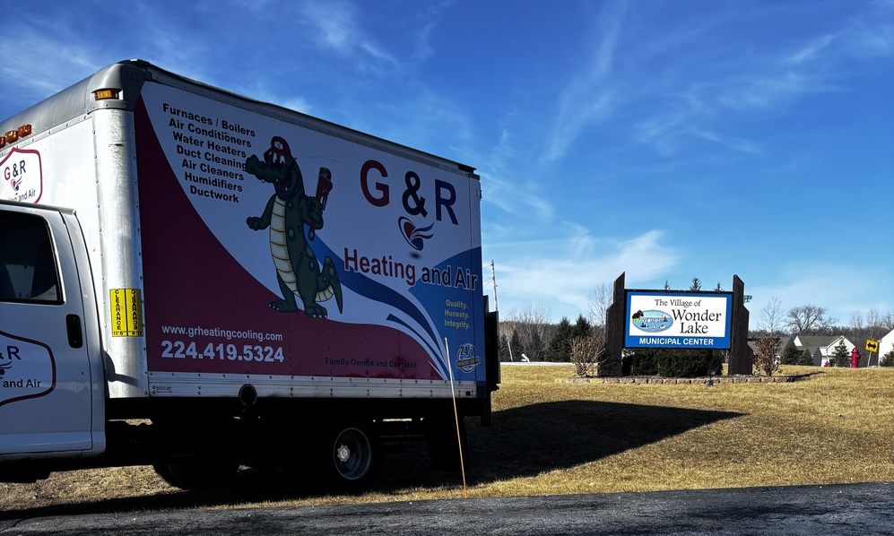 G&R Truck in front of Wonder Lake, IL Municipal Center
