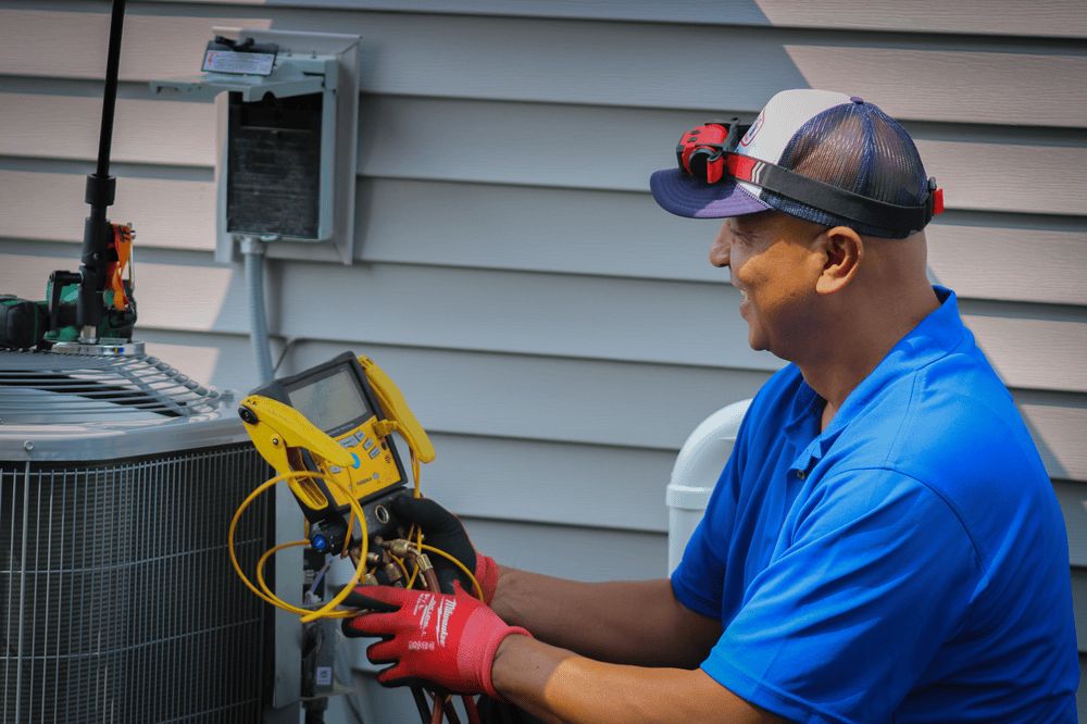 G&R Tech Diagnosing AC Unit